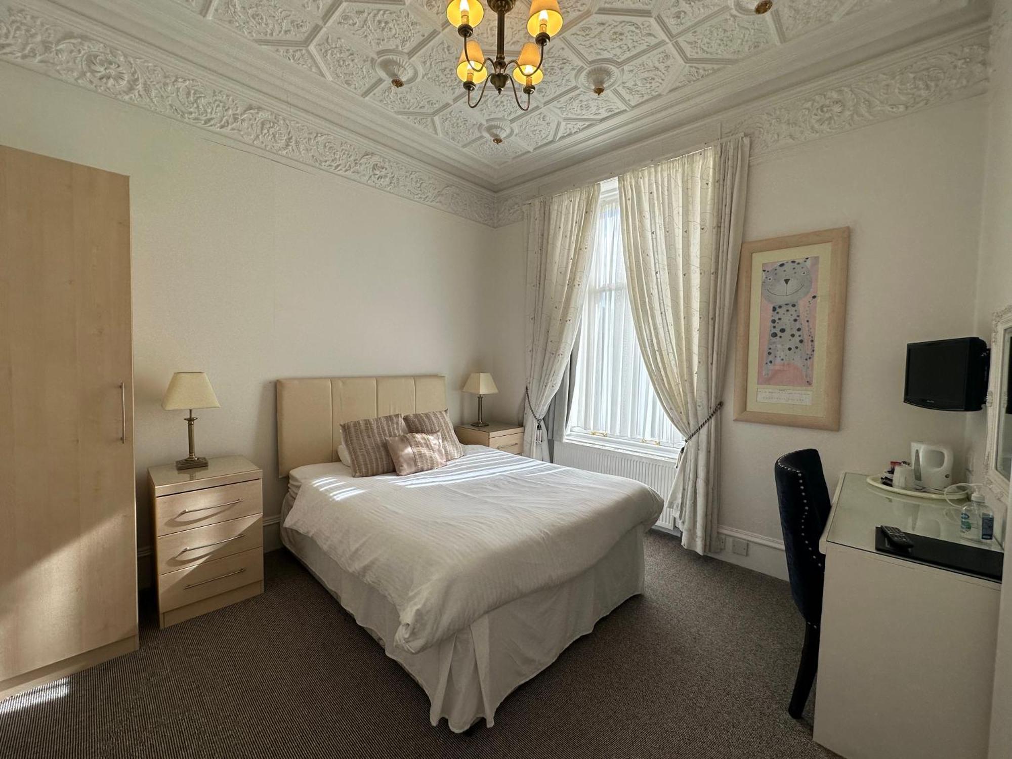 Third House Guest House 阿伯丁 外观 照片